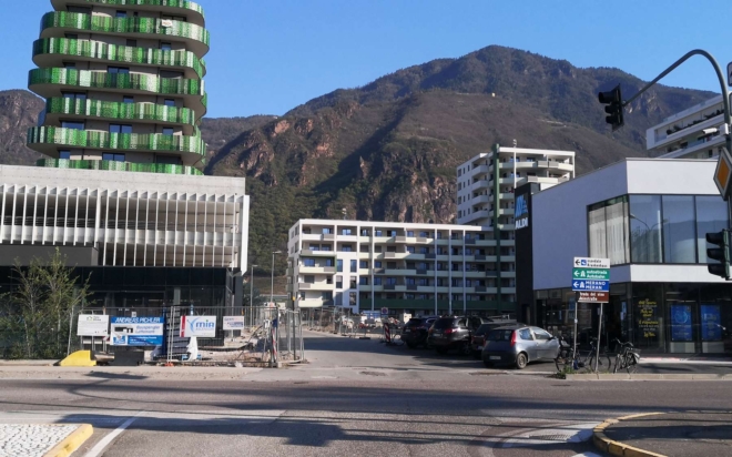 Prati di Gries - edificio residenziale in legno (03)