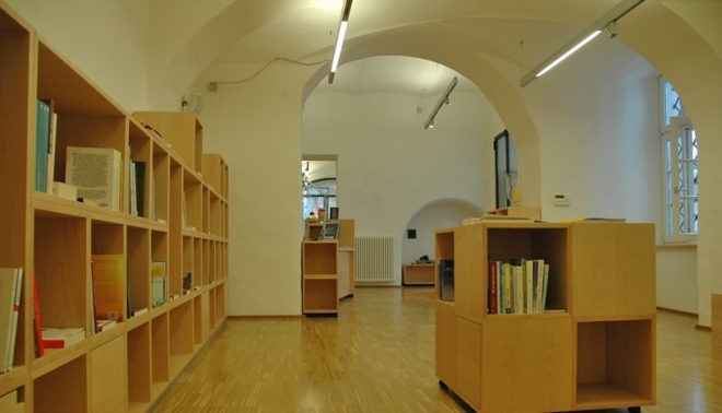 Einrichtung Buchgeschäft (03)