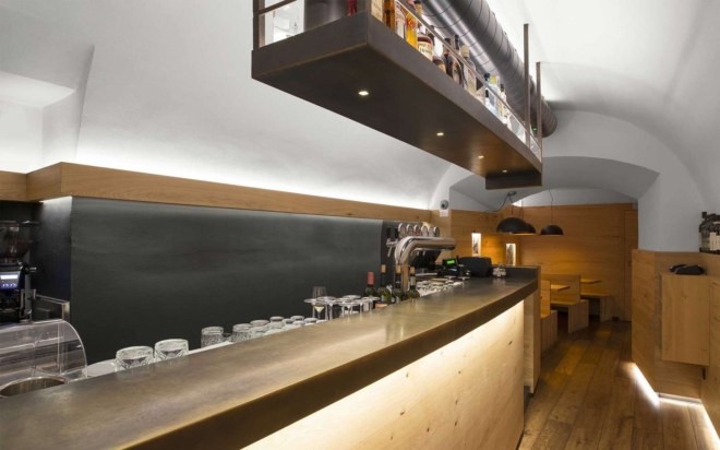 Bar R (04)